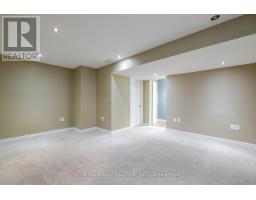 202 CRIMSON CRESCENT - 27