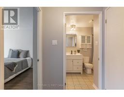 606 - 570 PROUDFOOT LANE - 23