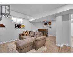 24 - 10 CHALKSTONE DRIVE - 33