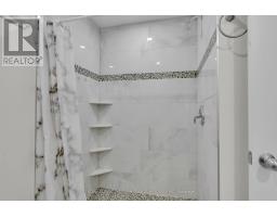 24 - 10 CHALKSTONE DRIVE - 36