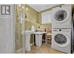 451 HIGHVIEW DRIVE - 24