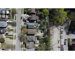 17 CARFRAE CRESCENT - 24