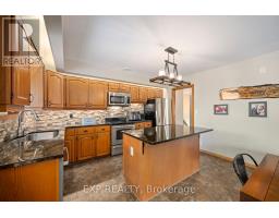 97 KITTRIDGE AVENUE E - 10