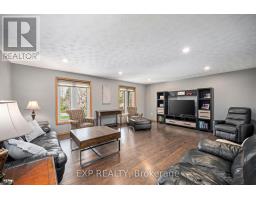 97 KITTRIDGE AVENUE E - 15