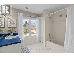 5 LAVENDER WAY - 34
