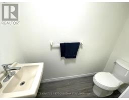 5 - 703 WINDERMERE ROAD - 31