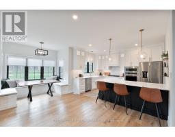 1068 TRAILSWAY AVENUE - 10