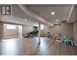 1068 TRAILSWAY AVENUE - 34