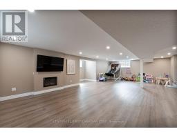 1068 TRAILSWAY AVENUE - 36