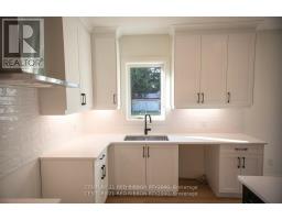 6 - 430 HEAD STREET N - 17