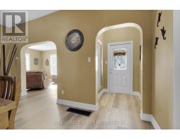 211 MARY STREET - 8