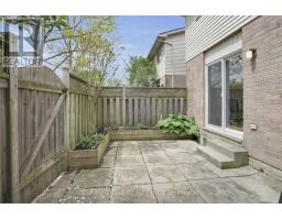 29 - 720 DEVERON CRESCENT - 14