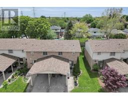 29 - 720 DEVERON CRESCENT - 31