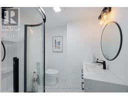 1811 BLOOM CRESCENT - 26