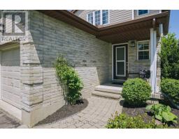 1811 BLOOM CRESCENT - 4