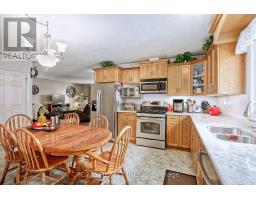 28 REBECCA DRIVE - 11