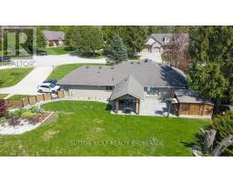 10 EVERGREEN COURT - 34