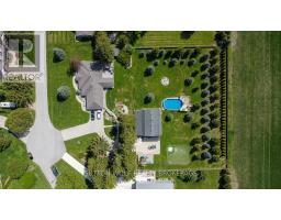 10 EVERGREEN COURT - 36