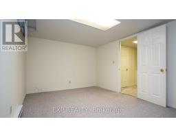 90 SUNNYSIDE DRIVE - 32