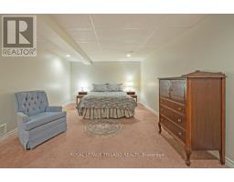 106 HAGERMAN CRESCENT - 29
