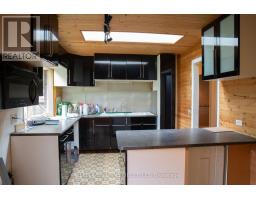 21854 HIGHBURY AVENUE N - 31