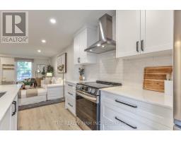 52 - 51 SHOLTO DRIVE - 22