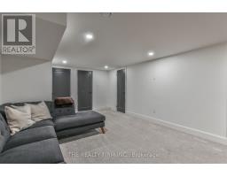 52 - 51 SHOLTO DRIVE - 40