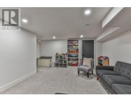 52 - 51 SHOLTO DRIVE - 41