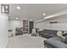 52 - 51 SHOLTO DRIVE - 42