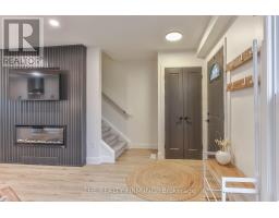 52 - 51 SHOLTO DRIVE - 7