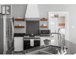 718 LORNE AVENUE - 12