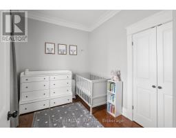 718 LORNE AVENUE - 16