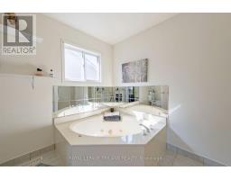 48 MEADOWOAK CRESCENT - 22