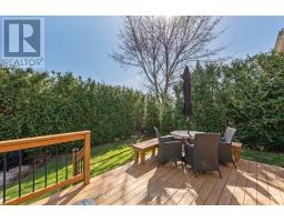 48 MEADOWOAK CRESCENT - 37