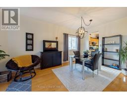 48 MEADOWOAK CRESCENT - 6