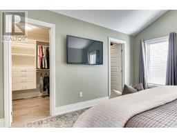 239 TECUMSEH AVENUE E - 33