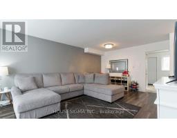47 - 1443 HURON STREET - 5