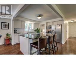 116 DOWNING CRESCENT - 12
