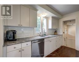 116 DOWNING CRESCENT - 14
