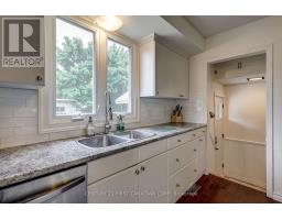 116 DOWNING CRESCENT - 15