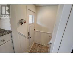 116 DOWNING CRESCENT - 18