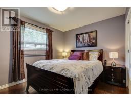 116 DOWNING CRESCENT - 19