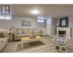 116 DOWNING CRESCENT - 29