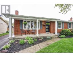 116 DOWNING CRESCENT - 3