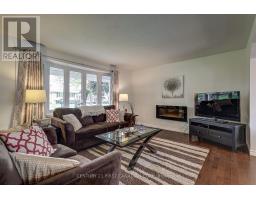 116 DOWNING CRESCENT - 6