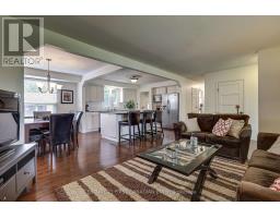 116 DOWNING CRESCENT - 8