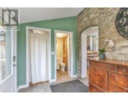 47297 ROBERTS LINE - 25