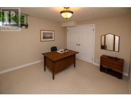 26 - 1502 WARBLER WOODS WALK - 38