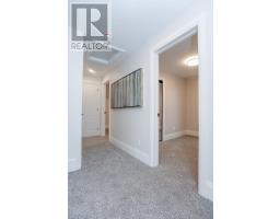 964 DUFFERIN AVENUE - 27