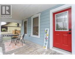 964 DUFFERIN AVENUE - 5